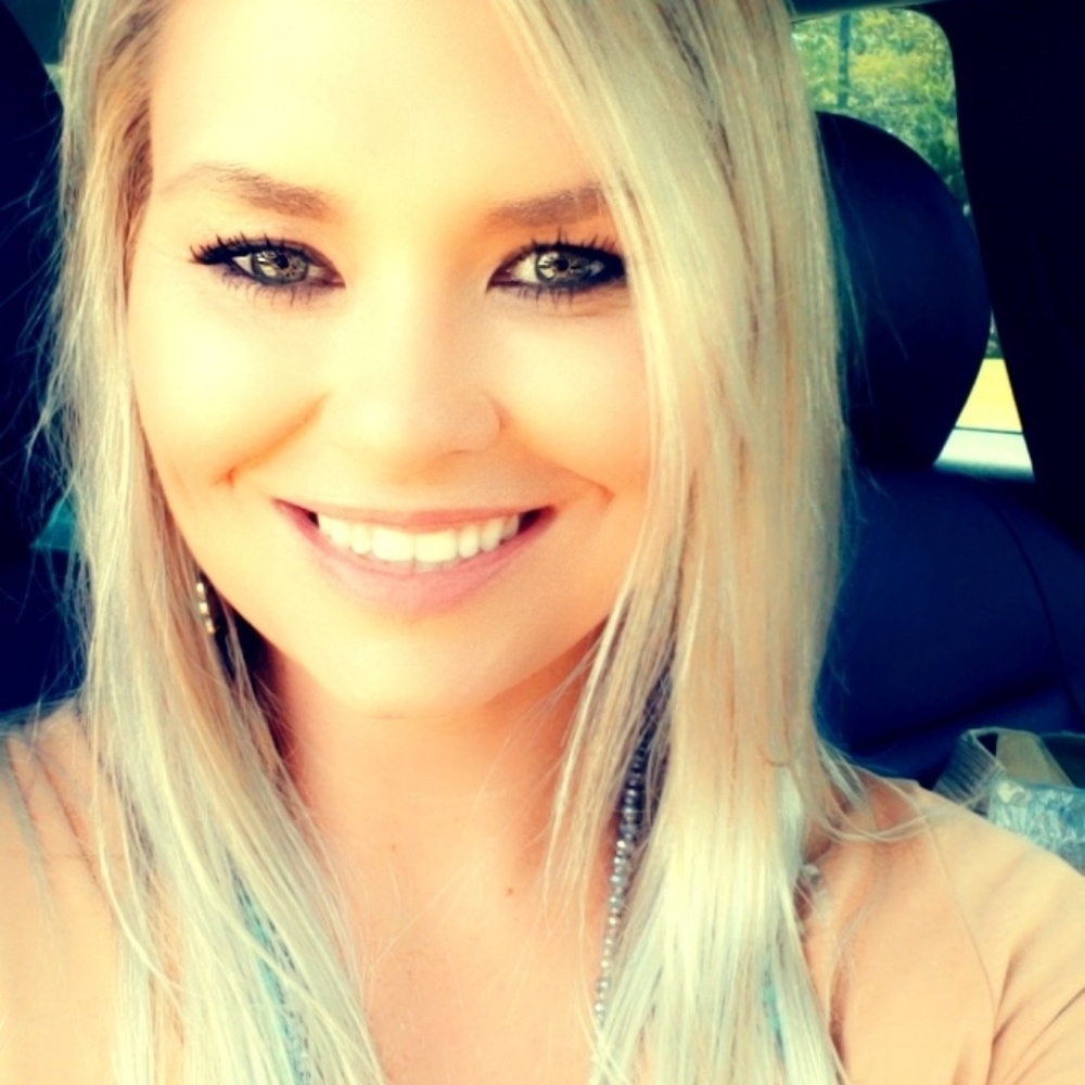 Meet your Posher, Kayla